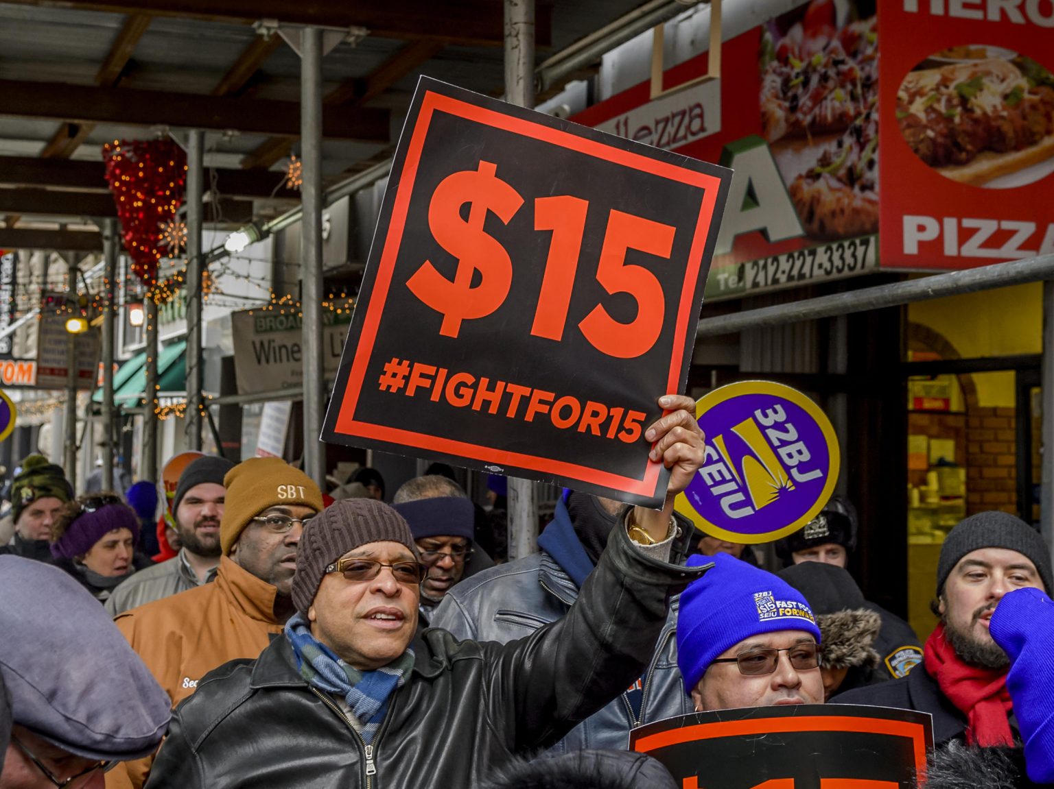 15 Minimum Wage Would Boost Pay For 17 Million But 1 3 Million Would
